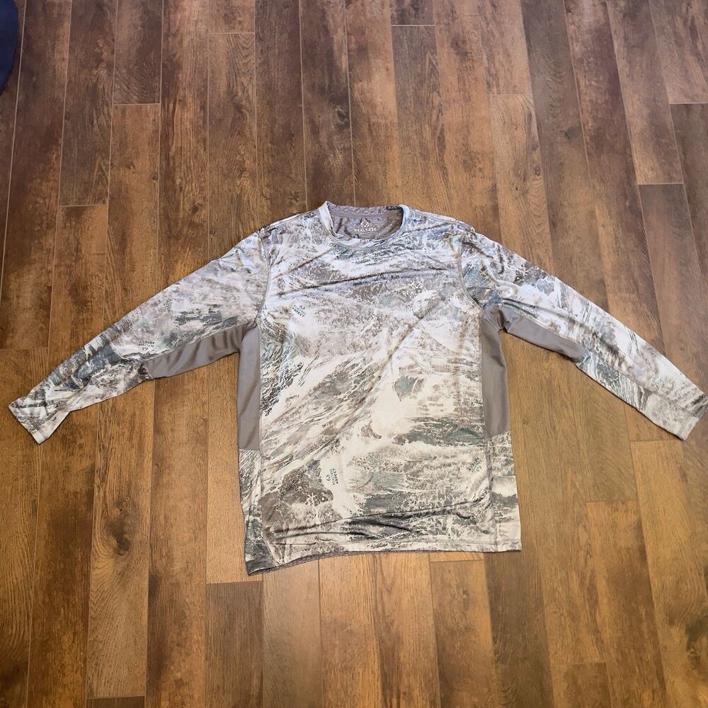 Realtree Aspect Men's XL Reversible Fishing Shirts Arctic Grey